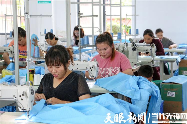 这家制衣厂从深圳搬到紫云,产品销往比亚迪,华为等大企业